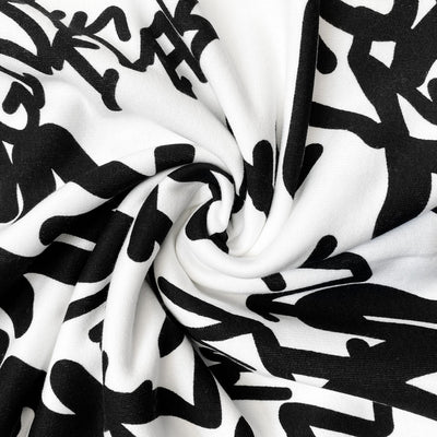 Winter Sweatstoff mit Buchstaben Muster - 10,50 Euro pro 0,5 Meter (schwarz/ weiß)